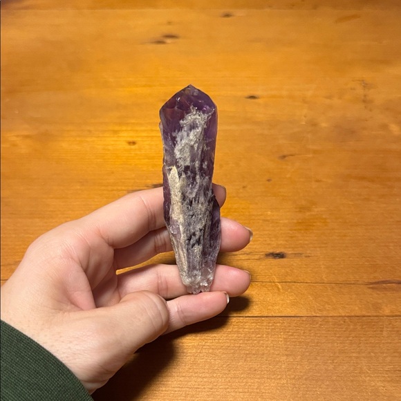 Raw Amethyst Point - Picture 3 of 4